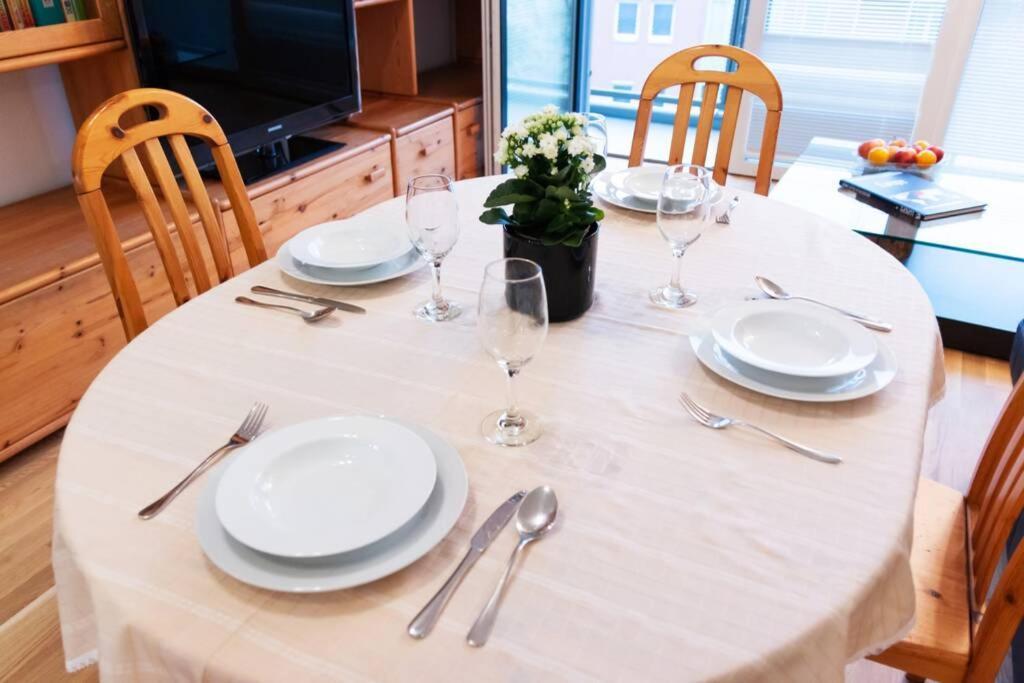 New, Quiet Flat Next To U1, Vic, Shopping Mall,... เวียนนา ภายนอก รูปภาพ