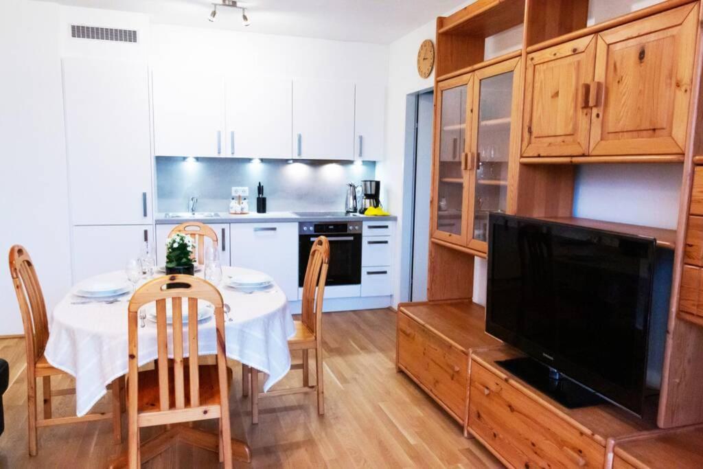 New, Quiet Flat Next To U1, Vic, Shopping Mall,... เวียนนา ภายนอก รูปภาพ