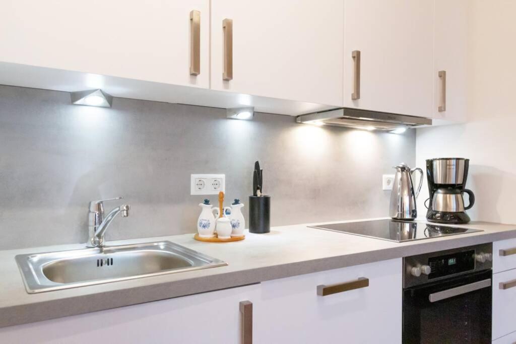 New, Quiet Flat Next To U1, Vic, Shopping Mall,... เวียนนา ภายนอก รูปภาพ